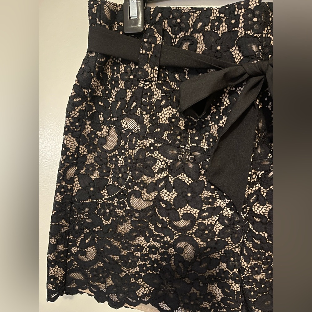 Guess by Marciano Black Floral Lace High Waist Shorts - Picture 3 of 9